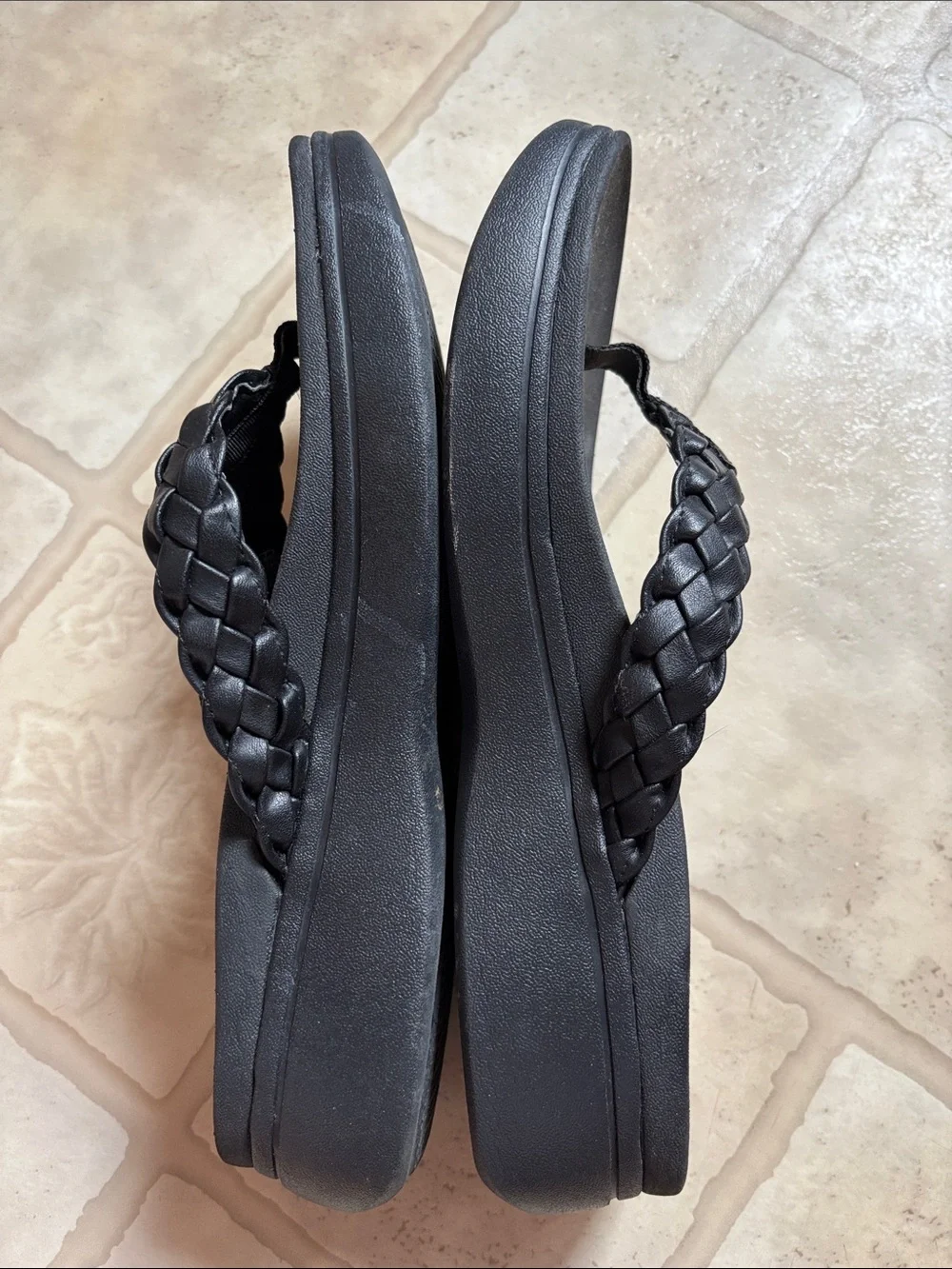 Vionic Women's Kenji Black
Braided Leather Platform Sandals
Flip Flop US 11 - Picture 5 of 8